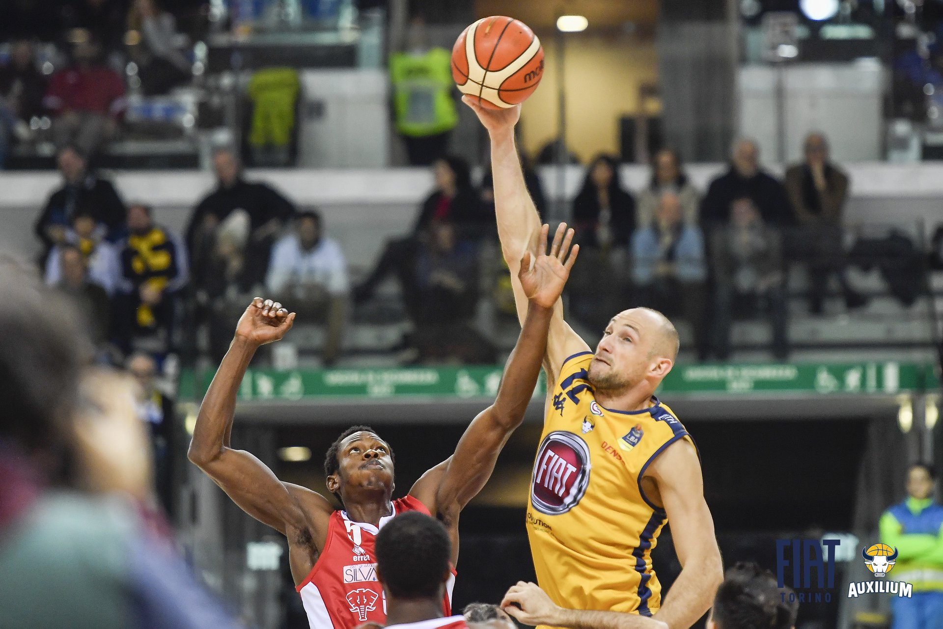 Basket serie A1, Torino vince la partita contro Pistoia.