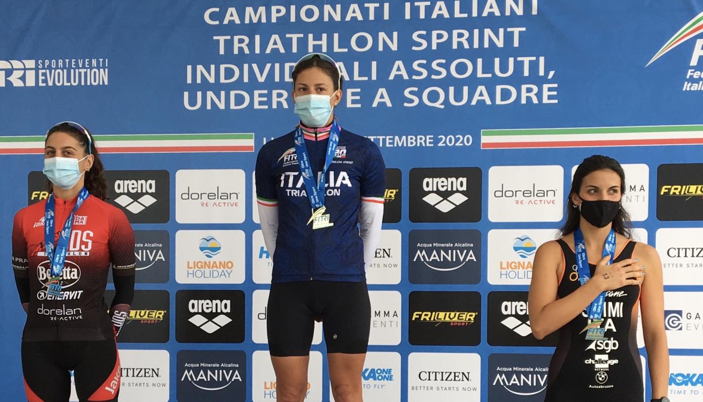 triathlon campionati italiani sprint 2020 podio femminile campionato italiano triathlon sprint angelica olmo luisa iogna prat sharon spimi italia italy lignano sabbiadoro gara donne
