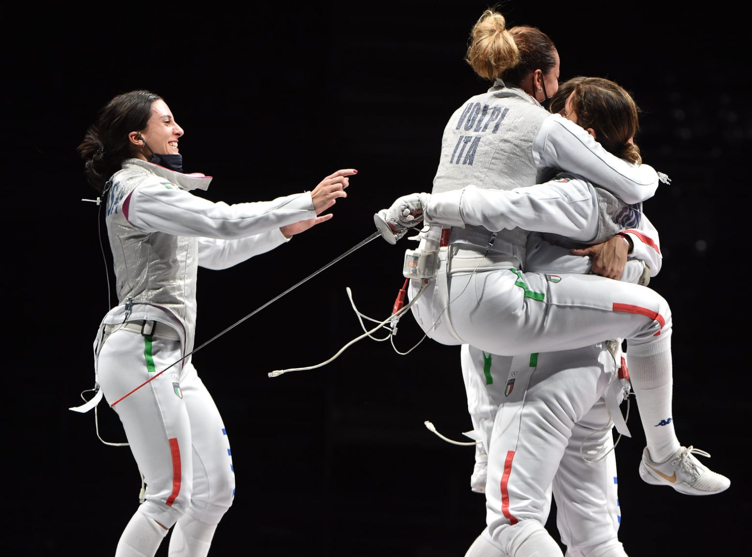 Olimpiadi, scherma le azzurre del fioretto sono medaglia di bronzo