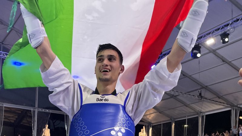 taekwondo grand prix parigi 2022 simone alessio oro italia italy gold categoria -80 kg maschile world taekwondo grand prix paris 2022